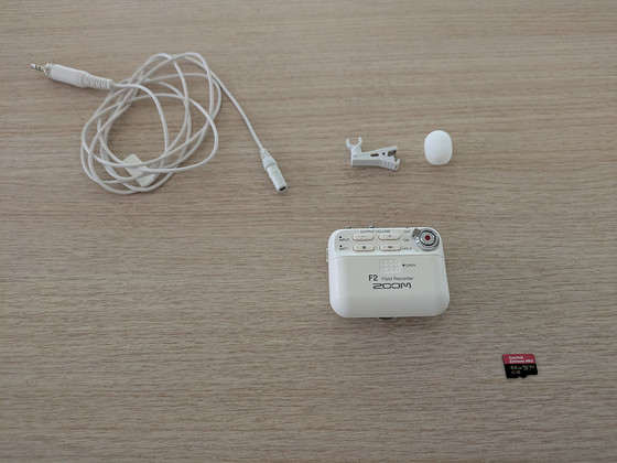 Zoom F2 audio recorder (32-bit float never clip) + SD card