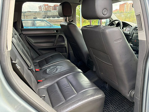 Volkswagen Touareg (3 фото из 6)