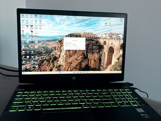 HP Pavilion Gaming 15 — i5 / 16 ГБ RAM / GTX 1050 4 ГБ