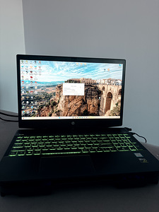 HP Pavilion Gaming 15 — i5 / 16 ГБ RAM / GTX 1050 4 ГБ (1 фото из 4)