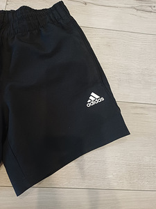 Adidas lühikesed püksid poisile 146-152 (2 foto / 4)
