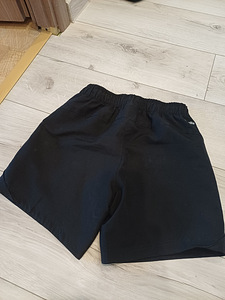 Adidas lühikesed püksid poisile 146-152 (4 foto / 4)
