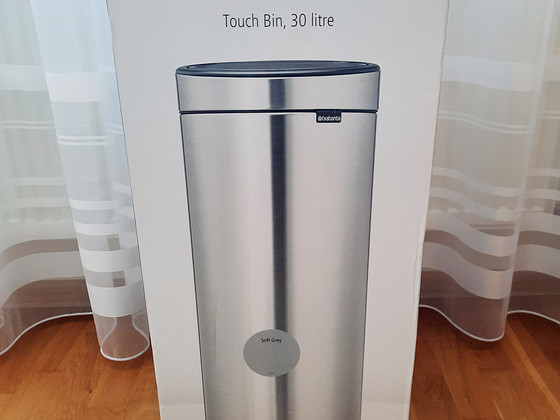 Новый мусорный бак Brabantia Touch Bin 30 л