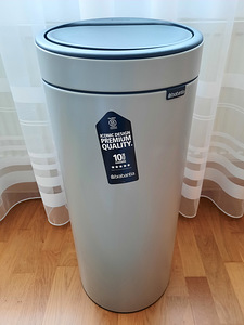 Новый мусорный бак Brabantia Touch Bin 30 л (3 фото из 6)