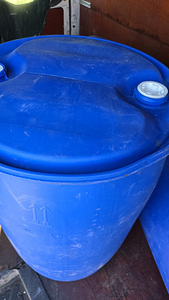 Müüa 200 l. Plasttünnid (1 foto / 2)