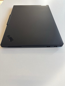 Lenovo ThinkPad P16s Gen 4 (4 foto / 4)