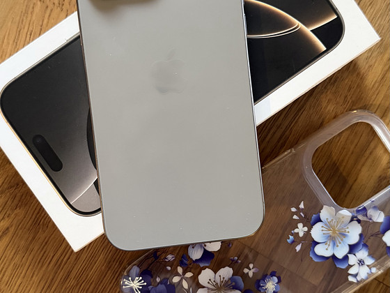 iPhone 16 Pro Max 256GB Natural , aku 93% .