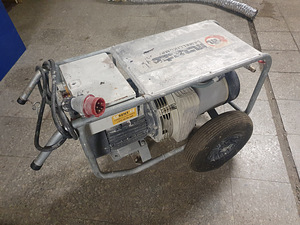 Пластинчатый воздушный компрессор 750L/min (2 фото из 4)