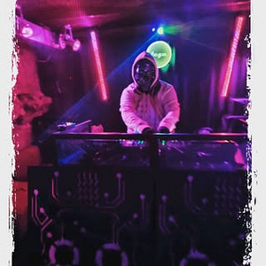 DJ (1 foto / 1)