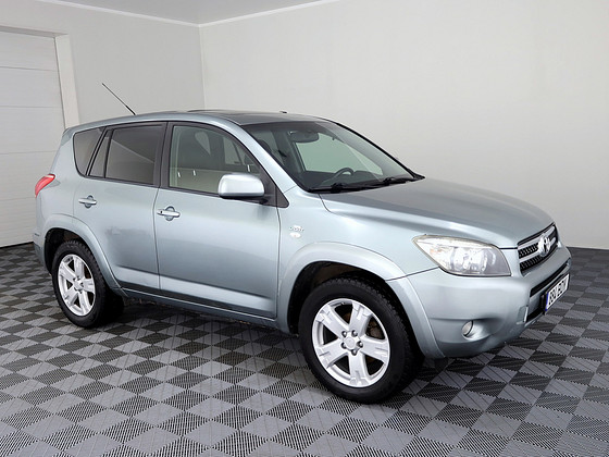 Toyota RAV4 Luxury 2.2 D-CAT 130kW