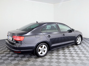 Volkswagen Jetta Comfortline Facelift 2.0 TDI 81kW (3 фото из 8)