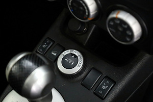 Nissan X-Trail Luxury ATM 2.5 124kW (9 фото из 9)