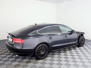 Audi A5 S-Line Quattro 3.0 TDI 176kW (3 фото из 9)