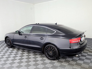 Audi A5 S-Line Quattro 3.0 TDI 176kW (4 фото из 9)