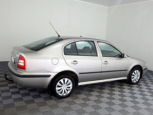 Skoda Octavia Comfortline 1.6 75kW (3 фото из 7)