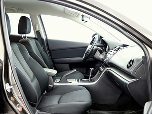 Mazda 6 Facelift LPG ATM 2.0 114kW (6 фото из 8)