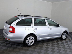 Skoda Octavia Comfortline Facelift ATM 1.8 118kW (3 фото из 7)
