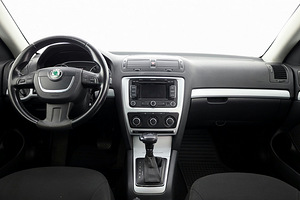 Skoda Octavia Comfortline Facelift ATM 1.8 118kW (5 фото из 7)