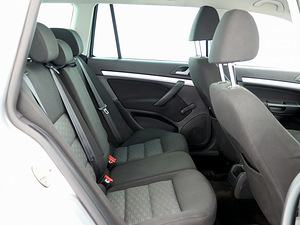 Skoda Octavia Comfortline Facelift ATM 1.8 118kW (7 фото из 7)