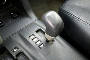 Mitsubishi Pajero Luxury ATM 3.2 Di-D 118kW (8 foto / 9)