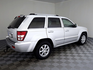 Jeep Grand Cherokee Overland Facelift ATM 3.0 CRD 160kW (3 foto / 9)