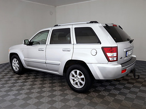 Jeep Grand Cherokee Overland Facelift ATM 3.0 CRD 160kW (4 foto / 9)