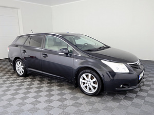 Toyota Avensis Luxury 2.2 D-CAT 130kW (1 foto / 7)