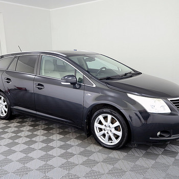Toyota Avensis Luxury 2.2 D-CAT 130kW