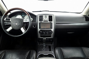 Chrysler 300 C SRT Design 3.0 CRD 155kW (5 foto / 9)