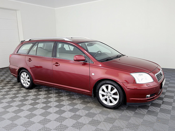 Toyota Avensis Linea Sol ATM 2.0 108kW