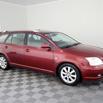 Toyota Avensis Linea Sol ATM 2.0 108kW