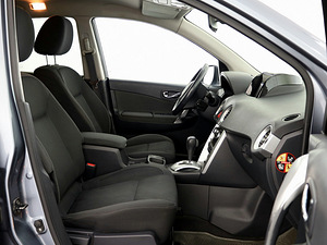 Renault Koleos Comfort 4x4 ATM 2.0 dCi 110kW (6 foto / 8)
