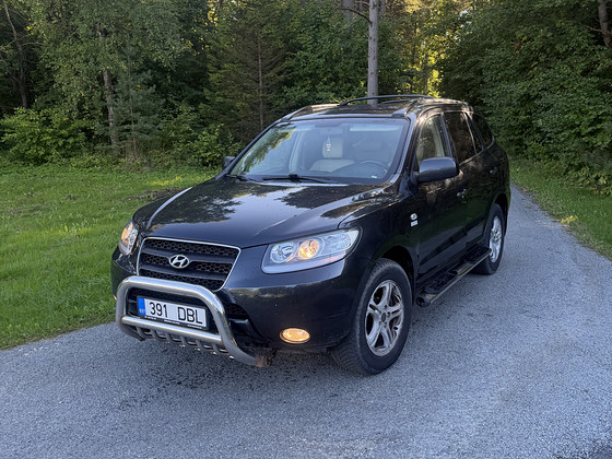M: Hyundai Santa Fe