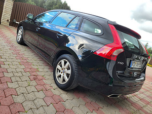 Volvo V60 Summum Facelift Black Edition (3 foto / 13)