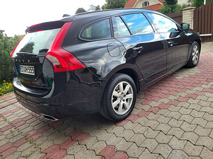 Volvo V60 Summum Facelift Black Edition (4 foto / 13)