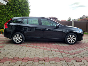 Volvo V60 Summum Facelift Black Edition (10 foto / 13)