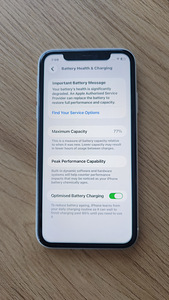 iPhone 11 (2 foto / 6)