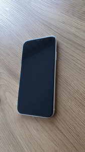 iPhone 11 (3 foto / 6)