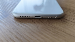 iPhone 11 (5 foto / 6)