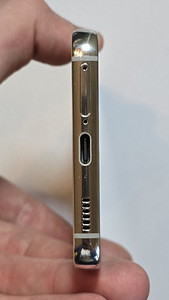 Samsung Galaxy S22 128GB (4 foto / 10)