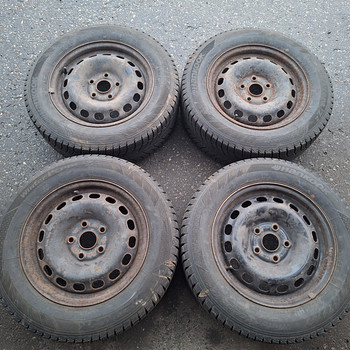 15" стальные диски Audi, VW, Škoda 5x112 + нешипованные шины Hankook M+S