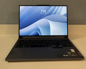 Lenovo Legion Slim 16AHP9 (8 фото из 10)