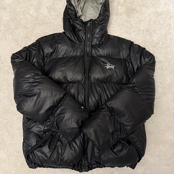 Stüssy must puffer jope