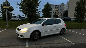 Volkswagen Golf V United (2 фото из 13)