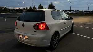 Volkswagen Golf V United (4 фото из 13)