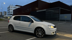Volkswagen Golf V United (5 фото из 13)