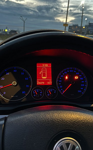 Volkswagen Golf V United (9 фото из 13)
