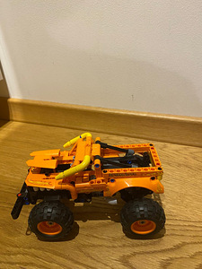 Lego Technic 42135 (3 foto / 3)