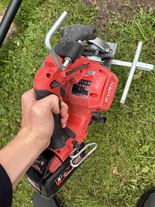 MILWAUKEE M18 FUEL KOMPLEKT (2 foto / 4)