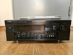 Yamaha RX-V2095 Audio Video Receiver (3 foto / 4)